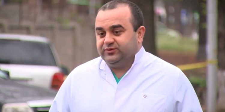 ლევან რატიანი კოვიდინფიცირებულებს სოდიანი წყლის გამოვლებას ურჩევს