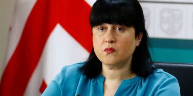 ოქტომბრის ბოლოდან კოვიდის მართვაში ჩართული სამედიცინო პერსონალი ხელფასის 50%-ის ოდენობით დანამატს იღებს