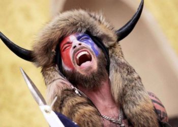 კაპიტოლიუმზე თავდასხმის ერთ-ერთ მონაწილეს, ვიკინგად წოდებულ ენტონი ჩენსლის,  ბრალდება წაუყენეს