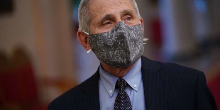 ორი პირბადის ტარება, სავარაუდოდ, უფრო ეფექტურია კორონავირუსის გავრცელების შესაჩერებლად – ენტონი ფაუჩი