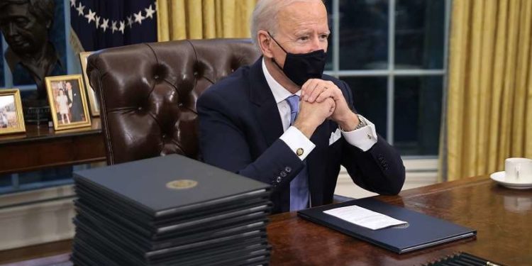 ჯო ბაიდენმა თეთრ სახლში დონალდ ტრამპის უშაქრო კოკა-კოლის წითელი ღილაკი გააუქმა