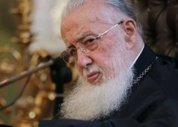 ილია მეორე: წაიღეთ სახლებში ნაკურთხი წყალი და ასხურეთ კარ-მიდამოს, შვილებს, ოჯახს და მადლი ღვთისა უხვად გარდამოვა თქვენზედა