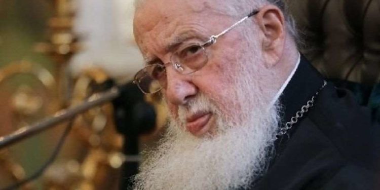 ილია მეორე: წაიღეთ სახლებში ნაკურთხი წყალი და ასხურეთ კარ-მიდამოს, შვილებს, ოჯახს და მადლი ღვთისა უხვად გარდამოვა თქვენზედა