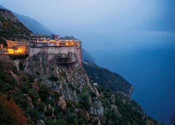 ათონის ივერთა მონასტერი- ადგილი, რომელმაც დიდად შეუწყო ხელი ქართული ლიტერატურის მსოფლიო სარბიელზე გატანას