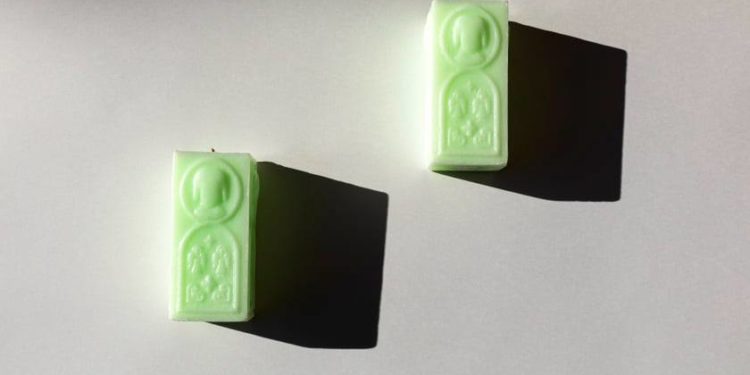 ხელნაკეთი სანთლები, რომლებსაც საკუთარი ისტორია აქვთ