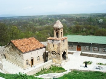 რა სასწაულები ხდება დირბის დედათა მონასტერში?