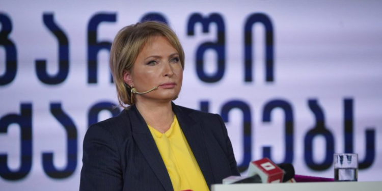 “შეგვიძლია განვიხილოთ სასტუმროების გახსნა, თუნდაც საბაგიროების გახსნის გარეშე” – თურნავა