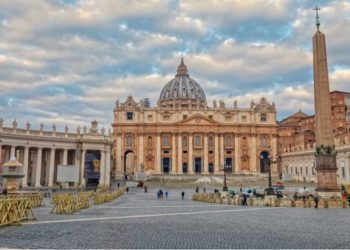 ვატიკანში მომუშავე პირი, რომელიც ვაქცინაციაზე უარს იტყვის, სამსახურიდან გათავისუფლდება