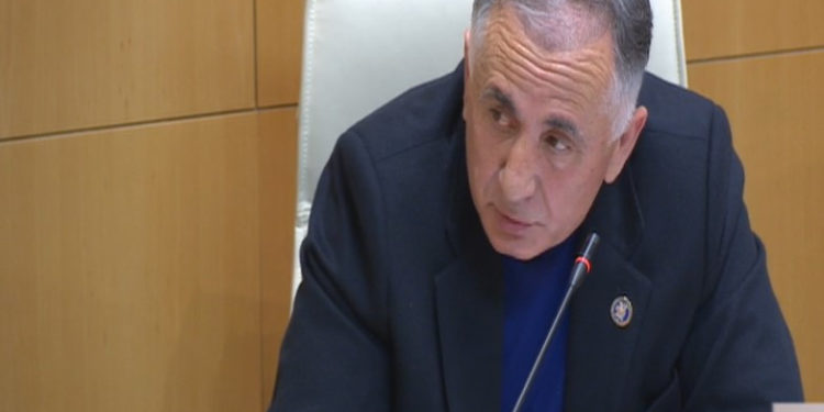 ბეჟან წაქაძე მიწის მოცდენის გადასახადის დაწესების ინიციატივით გამოდის