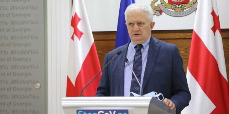 ახალციხეში კოვიდზე აცრილ ექთანს მძიმე გვერდითი რეაქცია განუვითარდა – ამირან გამყრელიძე