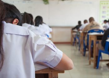 შესწორებულია : კერძო სკოლა დავალიანების მქონე მოსწავლეს სტატუსს შეუჩერებს, სახელმწიფო კი ბავშვს საჯარო სკოლაში გადაიყვანს – რა იცვლება კანონში