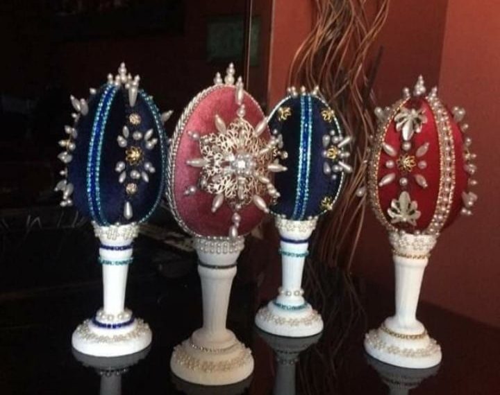 დეკორაციები, რომლებიც აღდგომის დღესასწაულს უკავშირდება – ფოტოკოლაჟი