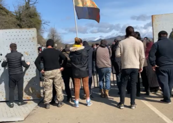 სოფელ გუმათში პოლიციამ რკინის ჯებირები აღმართა – დაკავებულია 6 მოქალაქე