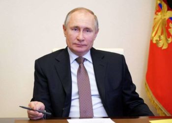 ვლადიმერ პუტინმა ხელი მოაწერა კანონს, რომელიც მას პრეზიდენტად კიდევ ორჯერ არჩევის უფლებას ანიჭებს