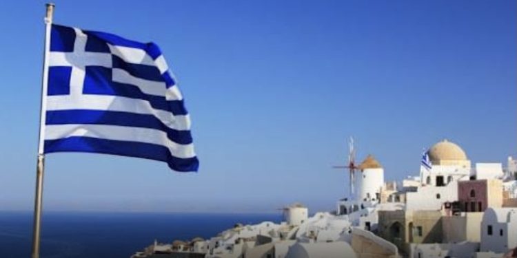 საბერძნეთმა ტურისტებისთვის საზღვრები გახსნა