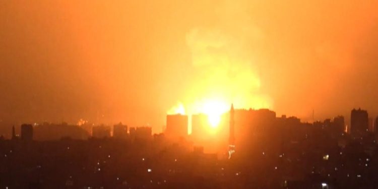 ღაზას სექტორიდან ისრაელის მიმართულებით 1,000-ზე მეტი რაკეტა ისროლეს