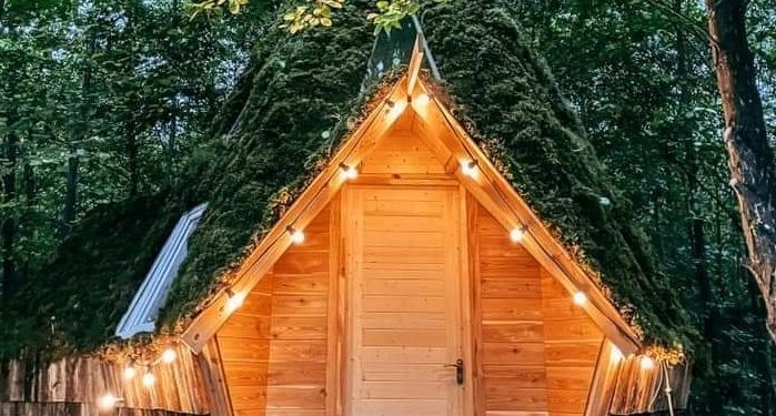 რეალური სამყაროსა და ზღაპრის ზღვარზე – რაჭაში, ტბის პირას