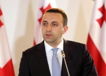 პრემიერი მასწავლებლებს 2030 წლისთვის საშუალოდ 2 200-ლარიან ხელფასს ჰპირდება