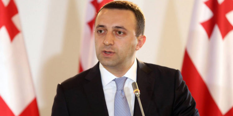 პრემიერი მასწავლებლებს 2030 წლისთვის საშუალოდ 2 200-ლარიან ხელფასს ჰპირდება