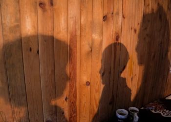 სიღარიბის გამო ბავშვების ოჯახისგან დაშორება სასამართლომ უკანონოდ ცნო