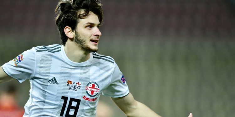 ხვიჩა სეზონის საუკეთესო ფეხბურთელის ჯილდოსთვის იბრძვის