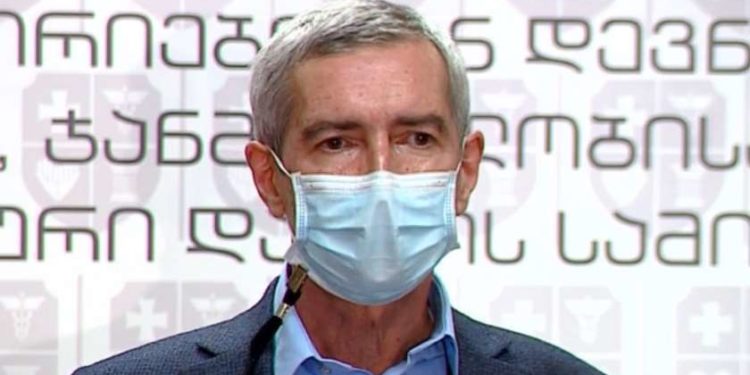 მეორე აცრიდან ორი კვირის შემდეგ შეგიძლიათ ახლობლებს ჩაეხუტოთ – პაატა იმნაძე