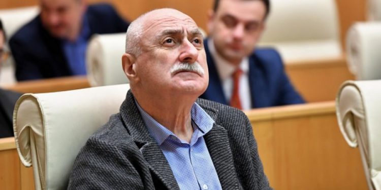 “შესაძლებელია სენსორების მომზადება, რომ თუ მძღოლი საჭესთან ნასვამი იქნება, ძრავა არ ჩაირთოს” – ლადო კახაძის ინიციატივა