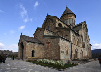 13 ივლისს სვეტიცხოვლობა- 12 მოციქულის ხსენების დღე აღინიშნება