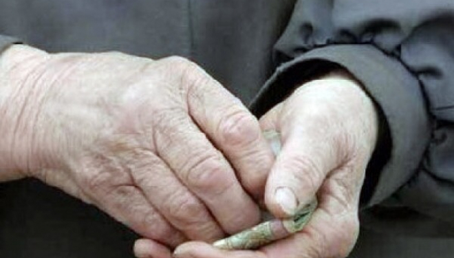 “პენსიონერს შესაძლოა მიეცეს უფლება აირჩიოს, თუ რომელ ბანკში აიღოს პენსია” – კანონპროექტი