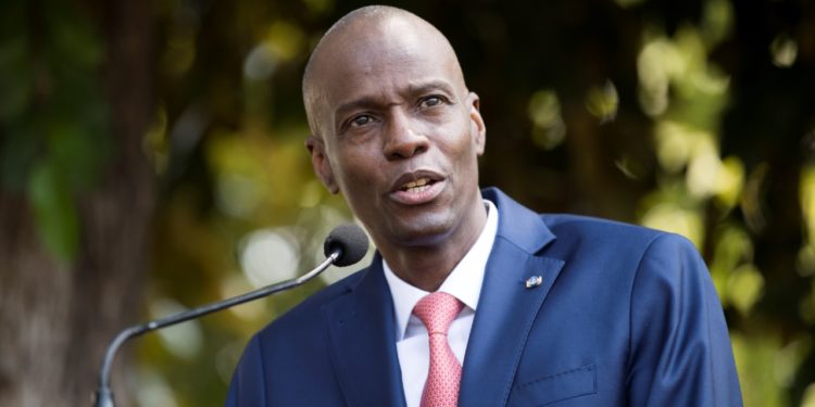 უცნობმა შეიარაღებულმა პირებმა ჰაიტის პრეზიდენტი ცივი იარაღით სასიკვდილოდ დაჭრეს