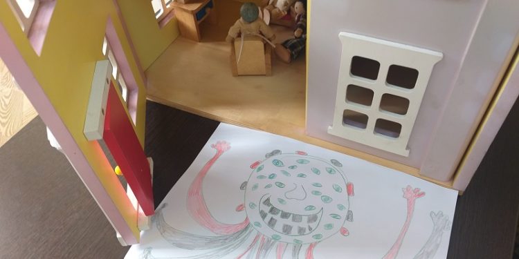 რას ხატავენ პედოფილიის მსხვერპლი ბავშვები