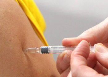 საქართველოში სპეციალური ჩვენების მქონე 12 წლის ბავშვი კოვიდზე აიცრა