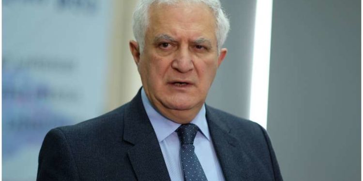 გუშინ 3 000-მდე ადამიანი არ გამოცხადდა აცრაზე, ვსწავლობთ მიზეზებს, შეიძლება, გარკვეული ნაწილი მიზანდასახულად ჯავშნის ადგილს და აუქმებს – გამყრელიძე