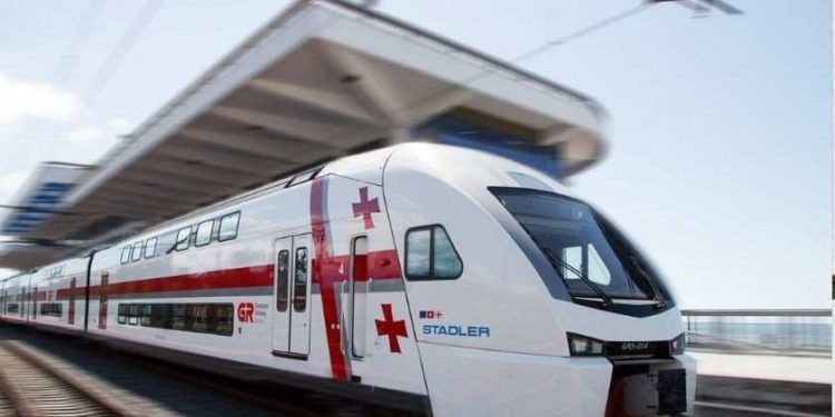 გაზრდილი ნაკადის გამო, თბილისსა და ბათუმს შორის მატარებლის დამატებითი რეისი დაინიშნა