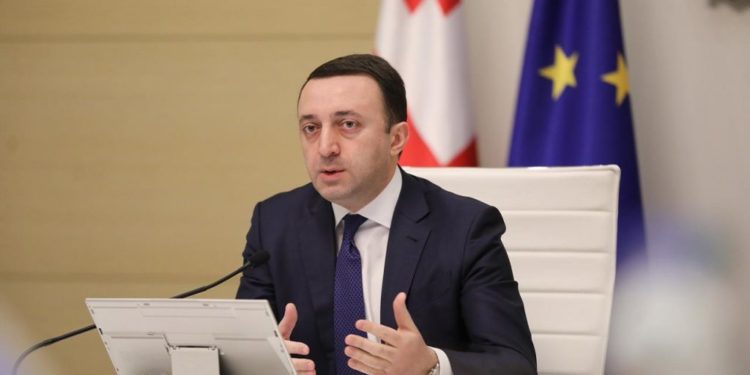2022 წლის იანვრიდან დავიწყებთ საჯარო მოხელეების ხელფასების ზრდას ეტაპობრივად – ღარიბაშვილი