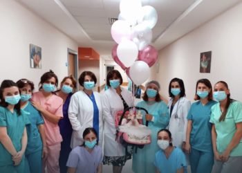 ბათუმში ჩვილი, რომელიც დაბადებისას 550 გრამს იწონიდა, კლინიკიდან გაწერეს