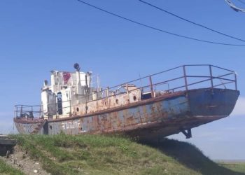 “ეს განმუხურის სანაპიროა. აქ ერთ წელიწადში გემი-ბიბლიოთეკა მოეწყობა” – გიორგი კეკელიძე