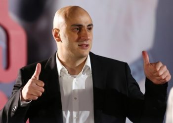 ნიკა მელიას დეპუტატის უფლებამოსილება შეუწყვიტეს