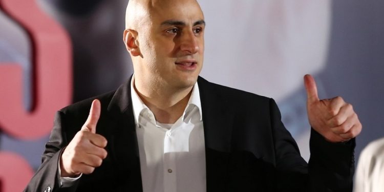 ნიკა მელიას დეპუტატის უფლებამოსილება შეუწყვიტეს