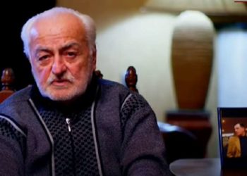 სულხან მოლაშვილის მამა: ჩემს შვილს დავპირდი, მიშას რომ დაიჭერდნენ, 40 დღის განმავლობაში ყოველდღე მივიდოდი ციხეში და გაზეთებს მივუტანდი – სულხან, შენს სულს ვფიცავ, ამას ვაკეთებ