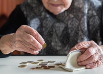 თბილისში მცხოვრები პენსიონერები მედიკამენტების შესაძენად 500-ლარიან ვაუჩერებს მიიღებენ