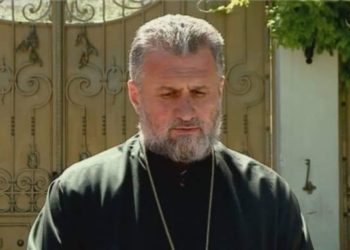 დეკანოზმა მიხეილ სააკაშვილს გადასცა უწმინდესის დალოცვა, მოკითხვა და სთხოვა, შეეწყვიტა შიმშილობა – საპატრიარქო