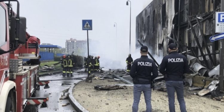 მილანში თვითმფრინავი შენობას შეეჯახა. არის მსხვერპლი