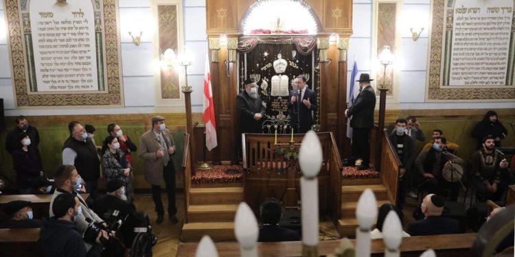 „ხანუქა რწმენის, განახლებისა და სინათლის სიბნელეზე გამარჯვების დღესასწაულია“ – ირაკლი ღარიბაშვილმა ებრაელებს ხანუქა მიულოცა