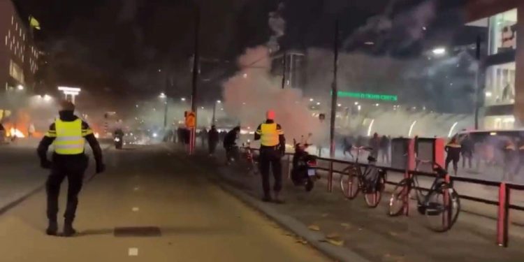 ევროპის რამდენიმე ქვეყანაში კოვიდ რეგულაციების საწინააღმდეგო აქციები მიმდინარეობს