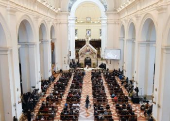 უპოვართა მსოფლიო დღეს რომის პაპი 500 უპოვარს შეხვდა