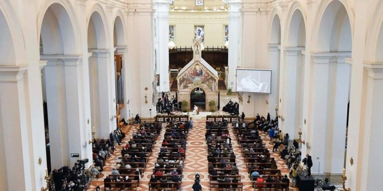 უპოვართა მსოფლიო დღეს რომის პაპი 500 უპოვარს შეხვდა