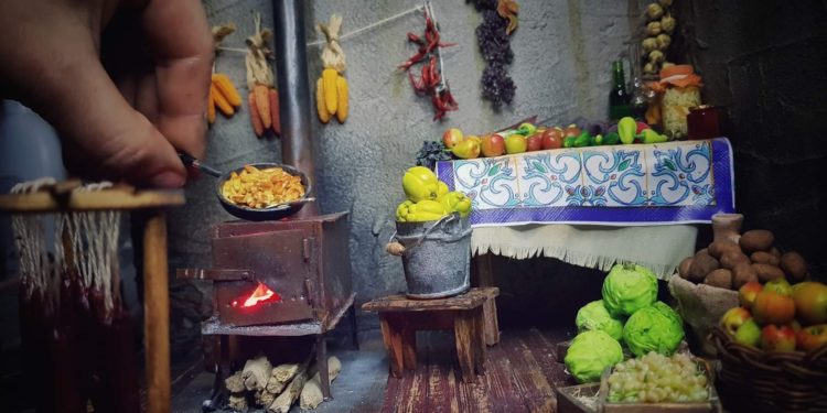 მინიატურული სცენები, როგორც რეალურის ანარეკლი