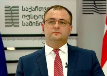 მიხეილ სააკაშვილი იღებს სხვადასხვა სახის ფაფებსა და ნატურალურ წვენებს – რატი ბრეგაძე