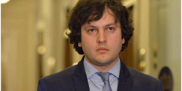 ახლა ჩვენ შევაგროვებთ დეპუტატების ნიჭიერი ბავშვების სიას და სკოლის გადასახადს დავაფინანსებთ